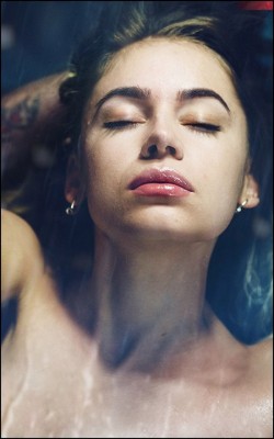 Дівчата - Face-Young-Girl.jpg